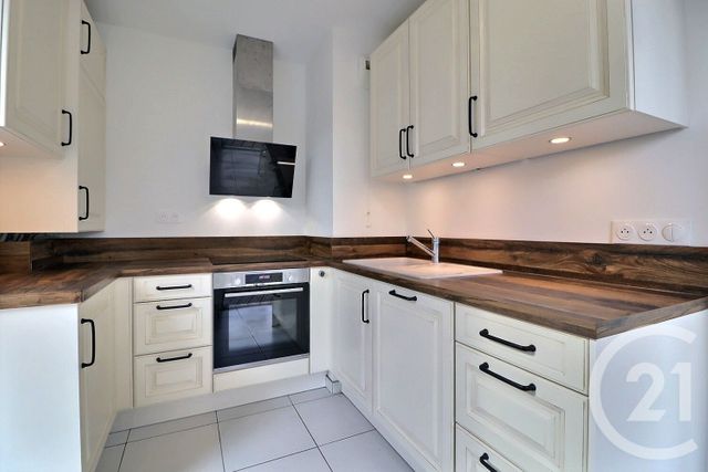 Afficher la photo en grand Appartement F4 à vendre - 4 pièces - 79.0 m2 - SCEAUX - 92 - ILE-DE-FRANCE - Century 21 Aes Centre