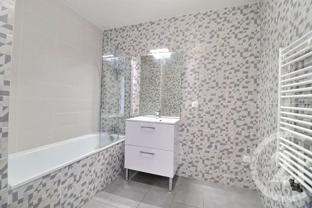 Afficher la photo en grand Appartement F4 à vendre - 4 pièces - 79.0 m2 - SCEAUX - 92 - ILE-DE-FRANCE - Century 21 Aes Centre