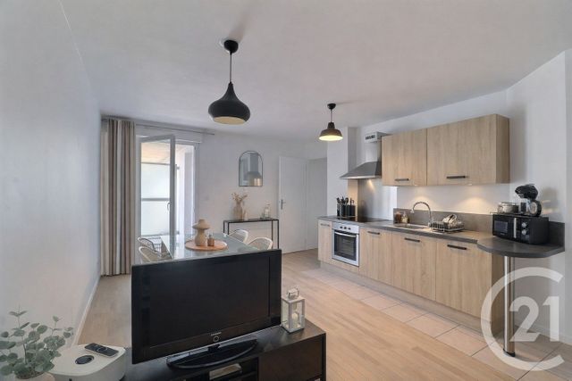 Appartement F2 à vendre - 2 pièces - 43.09 m2 - CHATENAY MALABRY - 92 - ILE-DE-FRANCE - Century 21 Aes Centre